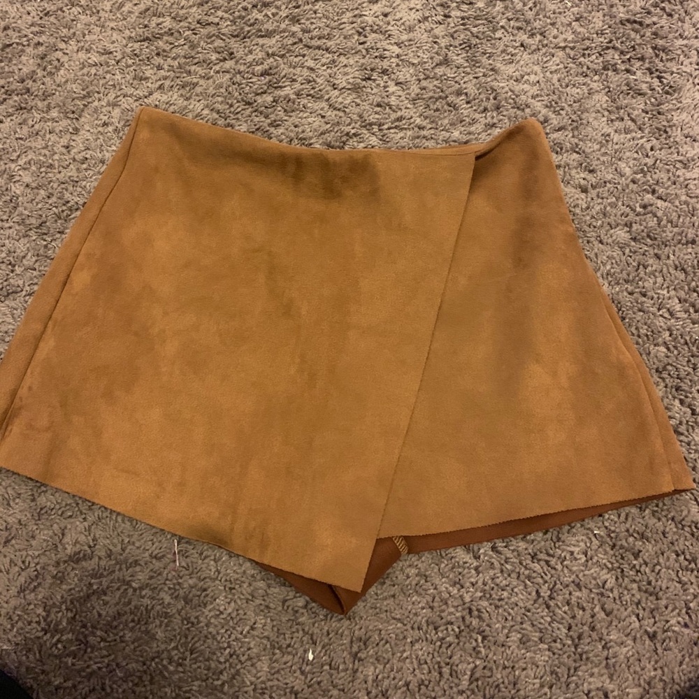Tan faux Swede skort